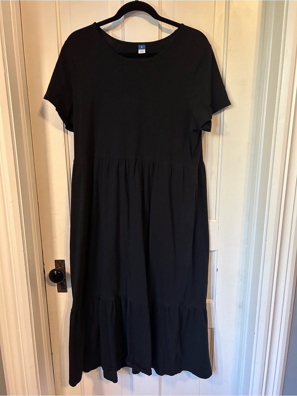 Old Navy Black Midi Tiered Short-Sleeve Dress